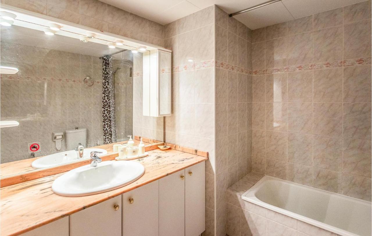 Awesome Apartment In Blanes Bagian luar foto